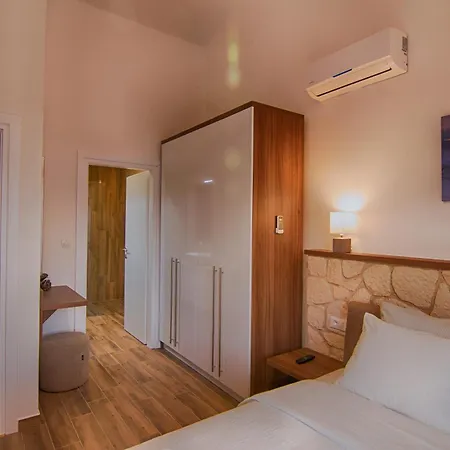 Modern With Pool, Sea View, Near The Sea And The - By Traveler Tourist Agency Krk Id 2168 *