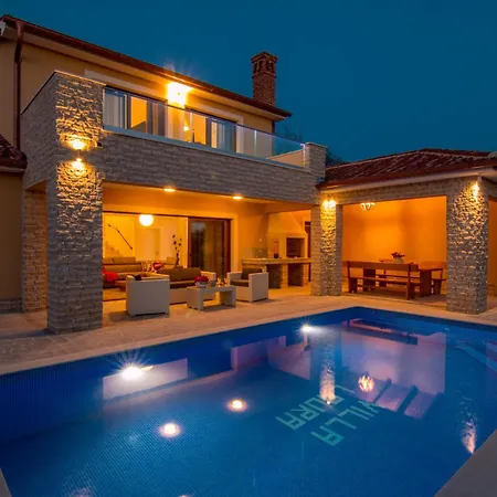 Modern With Pool, Sea View, Near The Sea And The - By Traveler Tourist Agency Krk Id 2168 Villa
