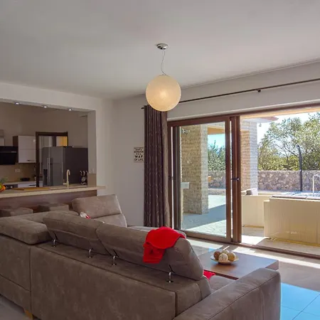 Villa Modern With Pool, Sea View, Near The Sea And The - By Traveler Tourist Agency Krk Id 2168 *