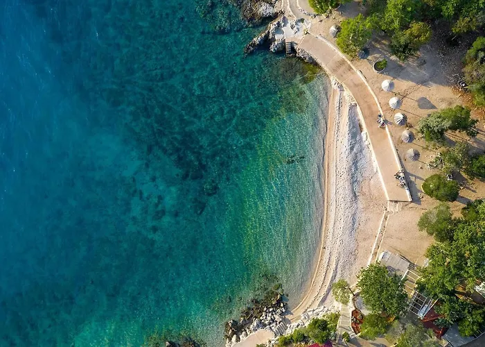 Modern With Pool, Sea View, Near The Sea And The - By Traveler Tourist Agency Krk Id 2168
