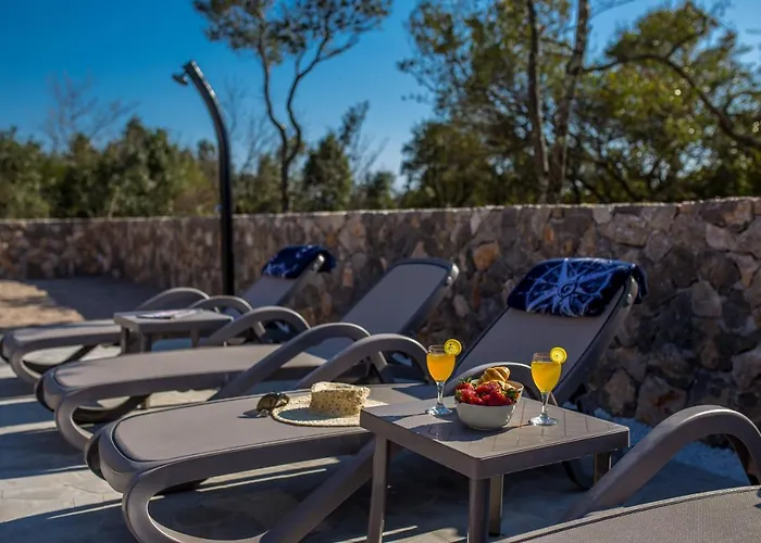Modern With Pool, Sea View, Near The Sea And The - By Traveler Tourist Agency Krk Id 2168 * Pinezići