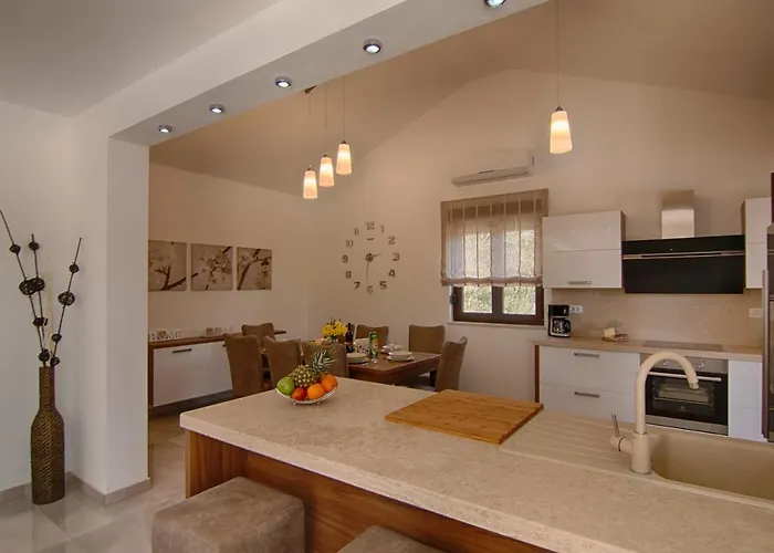 Modern With Pool, Sea View, Near The Sea And The - By Traveler Tourist Agency Krk Id 2168 Pinezići