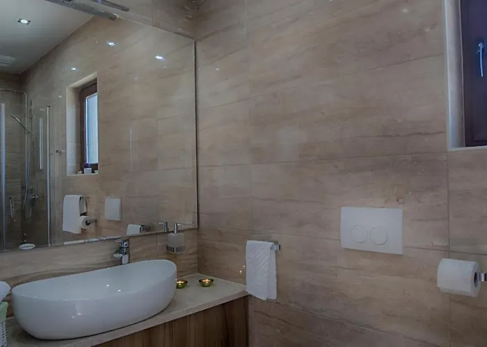 Modern With Pool, Sea View, Near The Sea And The - By Traveler Tourist Agency Krk Id 2168