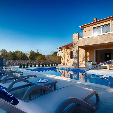 Modern With Pool, Sea View, Near The Sea And The - By Traveler Tourist Agency Krk Id 2168