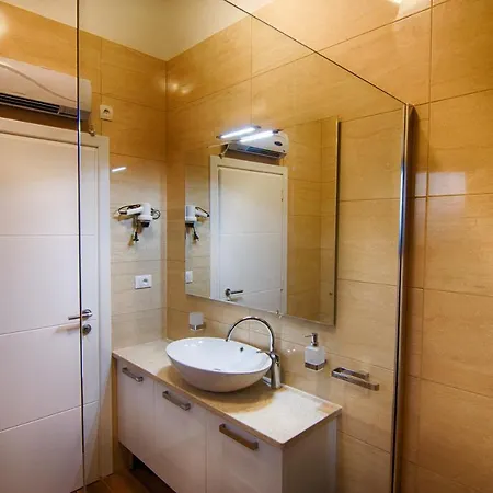 Βίλα Modern With Pool, Sea View, Near The Sea And The - By Traveler Tourist Agency Krk Id 2168 *