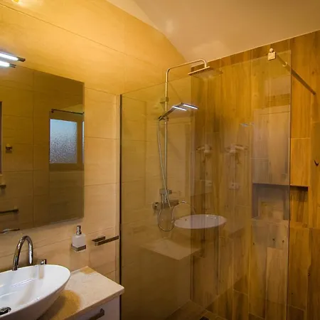 Modern With Pool, Sea View, Near The Sea And The - By Traveler Tourist Agency Krk Id 2168 Βίλα *