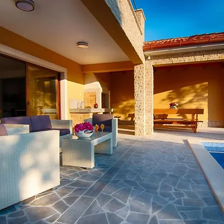 Modern With Pool, Sea View, Near The Sea And The - By Traveler Tourist Agency Krk Id 2168 * Pinezići