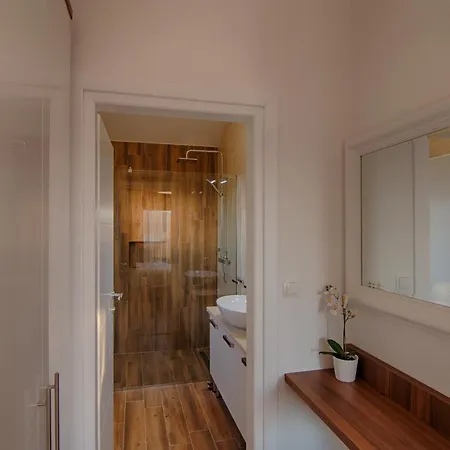 Modern With Pool, Sea View, Near The Sea And The - By Traveler Tourist Agency Krk Id 2168 Βίλα *