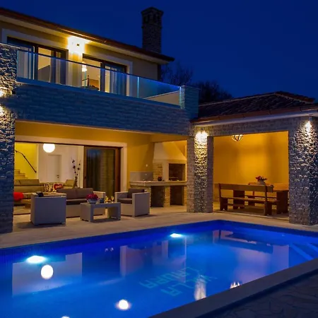 Βίλα Modern With Pool, Sea View, Near The Sea And The - By Traveler Tourist Agency Krk Id 2168 Pinezići