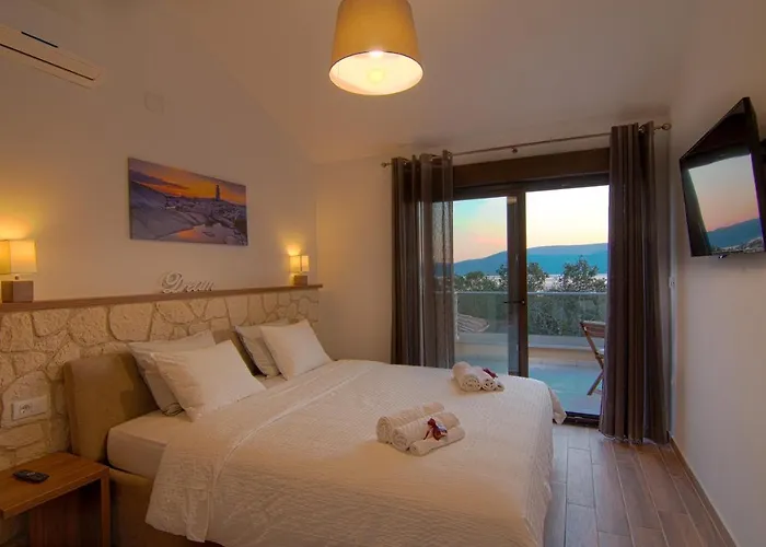 Modern With Pool, Sea View, Near The Sea And The - By Traveler Tourist Agency Krk Id 2168 Villa Pinezići