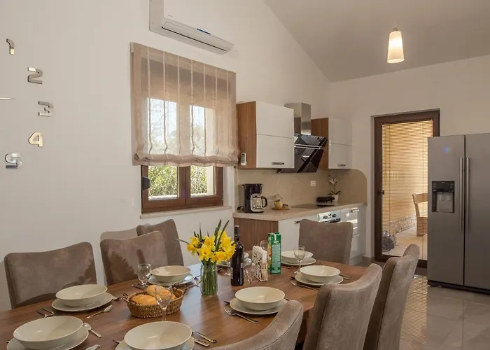 Modern With Pool, Sea View, Near The Sea And The - By Traveler Tourist Agency Krk Id 2168 Villa Pinezići