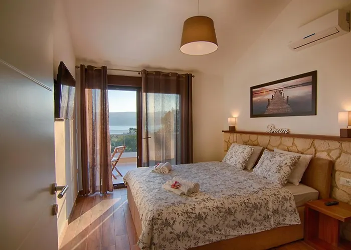 Villa Modern With Pool, Sea View, Near The Sea And The - By Traveler Tourist Agency Krk Id 2168 *