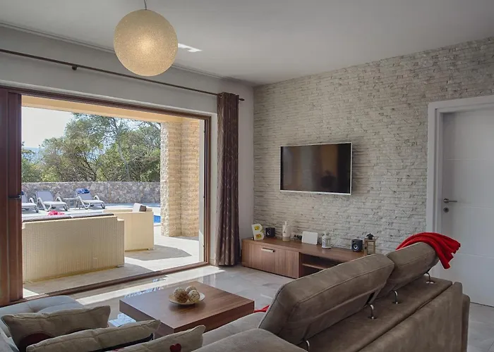빌라 Modern With Pool, Sea View, Near The Sea And The - By Traveler Tourist Agency Krk Id 2168