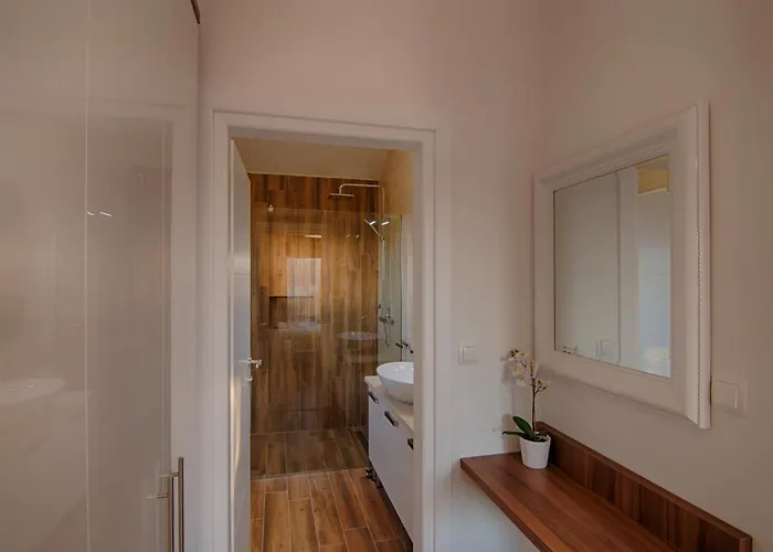 Modern With Pool, Sea View, Near The Sea And The - By Traveler Tourist Agency Krk Id 2168 빌라 *