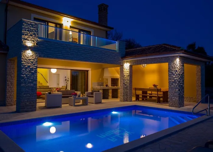 빌라 Modern With Pool, Sea View, Near The Sea And The - By Traveler Tourist Agency Krk Id 2168 Pinezići